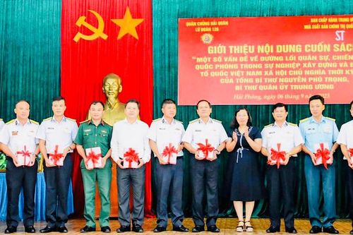 Giới thiệu sách của Tổng Bí thư Nguyễn Phú Trọng tới cán bộ, đảng viên và lực lượng Hải quân