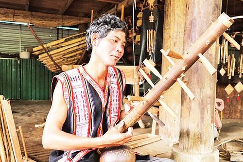 Gia Lai hỗ trợ kinh phí cho nghệ nhân ưu tú người dân tộc thiểu số