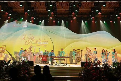 Ấn tượng gala 'Dáng hình Việt Nam' tại Thành phố Hồ Chí Minh