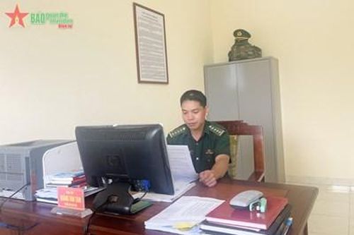 Đại úy Quàng Văn Tám dũng cảm cứu người dân bị tai nạn, đuối nước