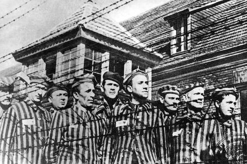 Giật mình 'đồng tiền diệt chủng' lưu hành trong các trại tập trung của Hitler