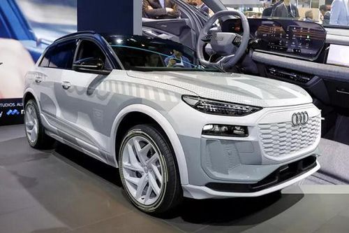Audi Q6 E-Tron 2025 ra mắt, khung gầm Porsche và nội thất 'lột xác'