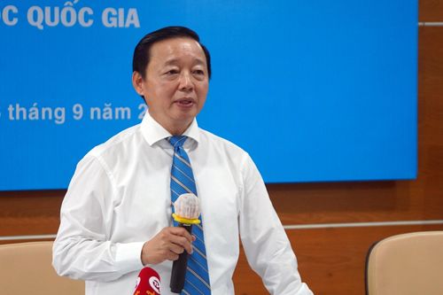 Phó Thủ tướng Trần Hồng Hà làm việc với hai Đại học Quốc gia