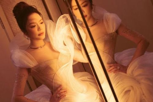 Diễn viên Lý Nhã Kỳ lộng lẫy, kiêu sa khi khoác áo cưới, mong sớm lên xe hoa
