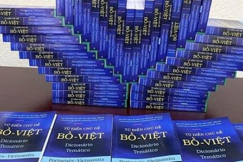 Cuốn từ điển chủ đề Bồ Đào Nha-Việt Nam lần đầu được xuất bản