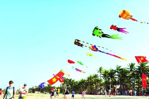 Vì sao khách 'chê' thiên đường du lịch, doanh thu lao dốc dịp 2/9?