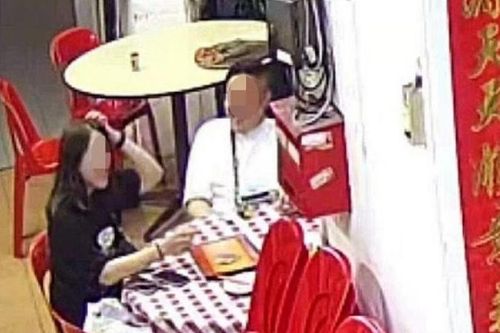 Cặp đôi ăn hết gần 6 triệu đồng rồi bỏ trốn, nữ phục vụ 'méo mặt' gánh hóa đơn