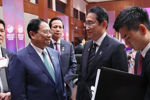 Thủ tướng đề nghị Nhật Bản hỗ trợ phát triển đường sắt tốc độ cao Bắc - Nam