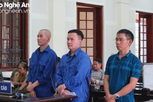Người đàn ông ở Nghệ An lừa bán đất đấu giá, lừa tách bìa chiếm đoạt hơn 7 tỷ đồng