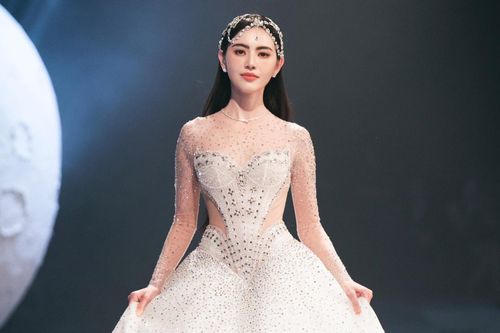 Mai Davika diện áo cưới do Lan Khuê thiết kế, khoe visual triệu người mê mẩn