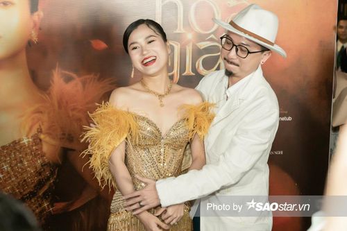 Vợ chồng Lâm Vỹ Dạ tình tứ trong 'ngày vui', con trai xuất hiện gây chú ý