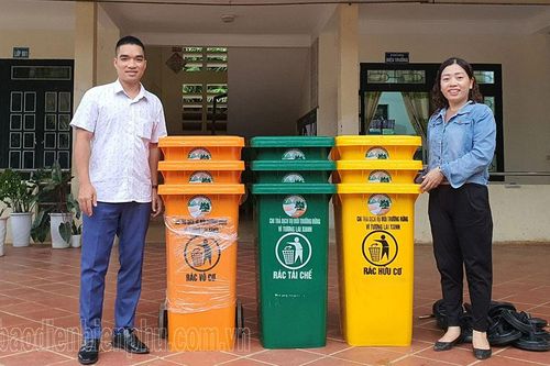 Tuyên truyền chính sách môi trường rừng trong nhà trường