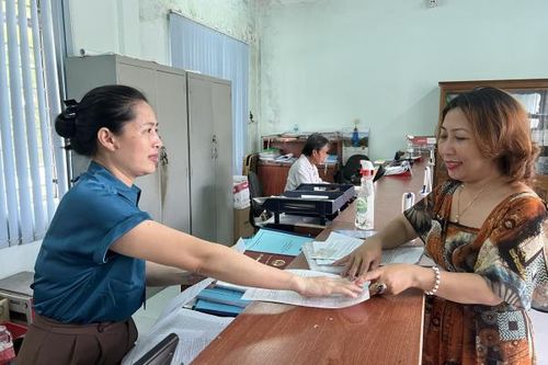 Tiếp tục nâng cao hiệu quả phục vụ của chính quyền