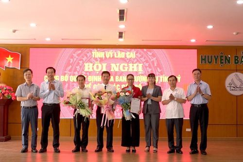 Công bố quyết định của Ban Thường vụ Tỉnh ủy về công tác cán bộ