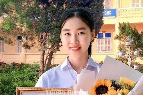 Cô học trò chăm ngoan, học giỏi
