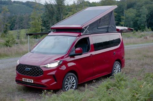 Ford Transit Custom Nugget 2024 ra mắt với đầy đủ các tiện nghi để cắm trại
