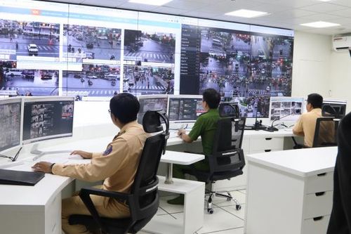 Giám sát, xử lý vi phạm giao thông qua camera trên thành phố ngàn hoa