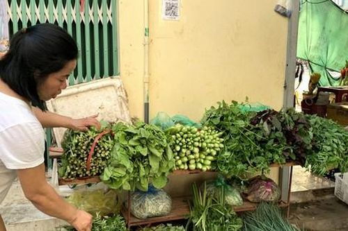Hà Nội: Thời của quét mã QR, người dân thoải mái mua sắm mà không cần tiền mặt