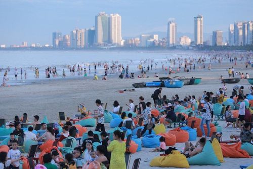 Cao tốc phát triển, tạo 'sức nóng' du lịch biển phía Nam
