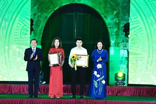 Lễ trao Giải báo chí phát triển văn hóa Hà Nội diễn ra vào ngày 30/9