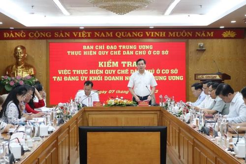Quan tâm đến quyền, lợi ích chính đáng của người lao động