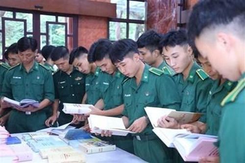 Sản phẩm của tư duy biện chứng, trí tuệ uyên bác