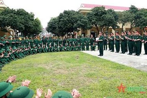 Chủ động trong giáo dục, định hướng tư tưởng, tạo bước phát triển vững chắc