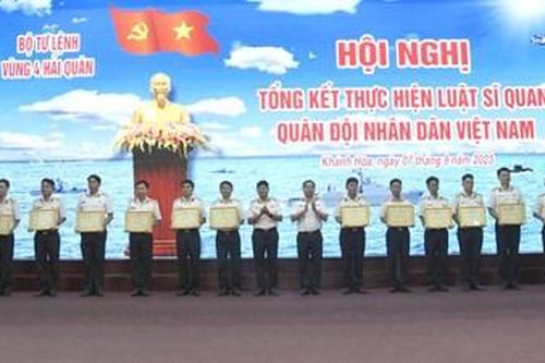 Vùng 4 Hải quân: Giải quyết tốt chế độ chính sách đối với sĩ quan và thân nhân