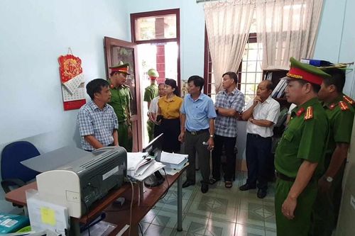 Khởi tố 10 cán bộ phối giống bò... trên giấy