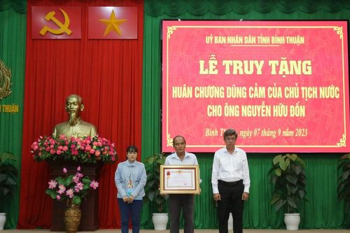 Truy tặng Huân chương Dũng cảm cho người tham gia cứu người trong vụ cháy tại TP Phan Thiết