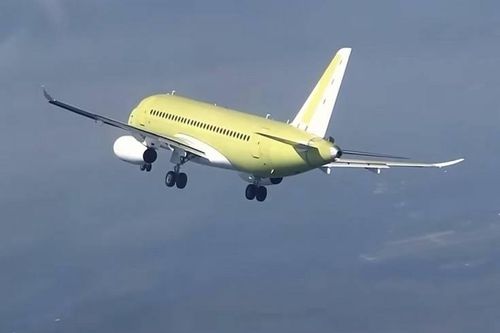 Sukhoi Superjet New nâng cấp thực hiện chuyến bay đầu tiên