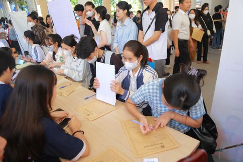 Ứng dụng phần mềm hỗ trợ tìm phòng trọ cho tân sinh viên