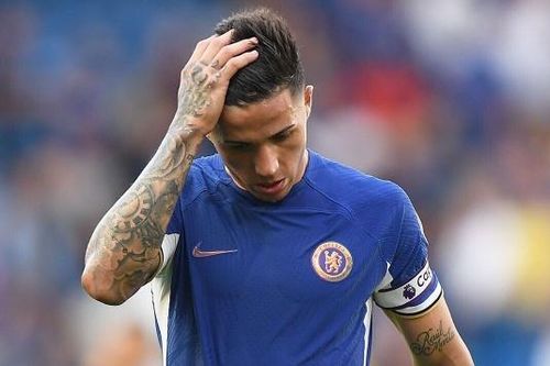 Chuyển nhượng cầu thủ 7/9: Enzo Fernandez tính rời Chelsea; Ramos ra mắt Sevilla; Liverpool từ chối bán Salah