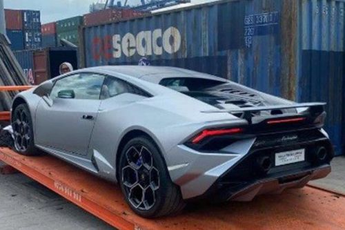 Ngắm nhìn chiếc Lamborghini Huracan Tecnica thứ hai cập bến Việt Nam