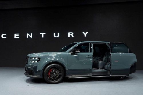 Toyota Century ra mắt- đối thủ xứng tầm của Rolls-Royce Cullinan