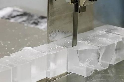 'Đột nhập' cơ sở sản xuất đá, xem cách Mỹ làm và kiểm định đá viên siêu sạch