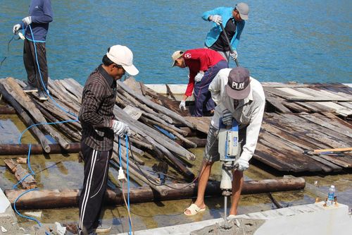 Bình Định cưỡng chế, tháo dỡ công trình xây dựng trái phép trên đảo Hòn Rớ