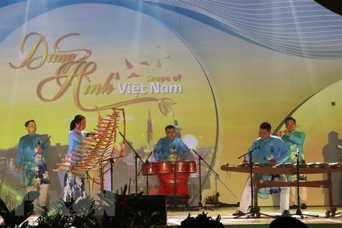 Gala 'Dáng hình Việt Nam' - Chào đón du khách đến Việt Nam tươi đẹp