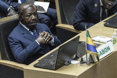 Tổng thống bị phế truất Ali Bongo Ondimba được ra nước ngoài kiểm tra sức khỏe