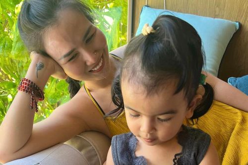 Võ Hạ Trâm thốt lên 'mẹ chịu' với tính cách độc lập của ái nữ lai Ấn