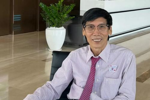 Mẹ muốn con đi học lớp 1, bố nhất định bắt con chậm lại 1 năm: Chuyên gia 'gỡ rối' thế nào?