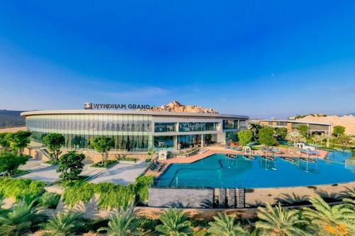 Wyndham Grand KN Paradise Cam Ranh và Trân Châu Beach & Resort tham gia Hội chợ Du lịch Quốc tế TP.HCM lần thứ 17