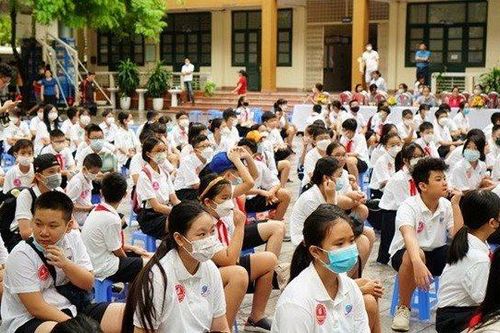 Hà Nội: Các khoản thu trong năm học 2023-2024