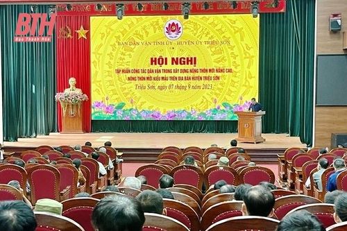 Tập huấn công tác dân vận và trao đổi kinh nghiệm vận động Nhân dân hiến đất mở rộng đường giao thông nông thôn