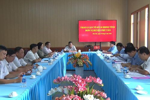 Tổ Đại biểu số 10 HĐND tỉnh An Giang họp đóng góp văn bản của kỳ họp thứ 15 HĐND tỉnh