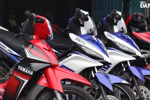 Cửa hàng kinh doanh xe máy cũ ế ẩm