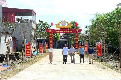 Đồng Phong thực hiện 'Lấy dân làm gốc'