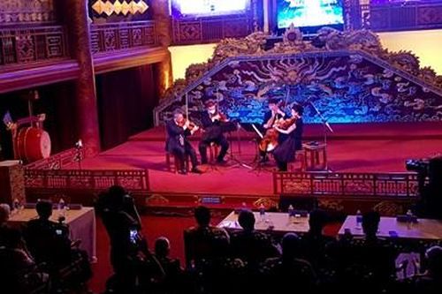 Nghệ sĩ Dàn nhạc giao hưởng Nhật Bản đến Huế trình diễn