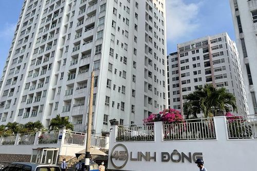 Thành phố Hồ Chí Minh: Ngân hàng bán nợ hơn 265 tỷ, bán cả hầm gửi xe một chung cư