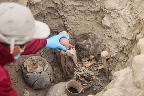 Peru: Khai quật xác ướp 1.000 năm tuổi tại một khu dân cư ở thủ đô